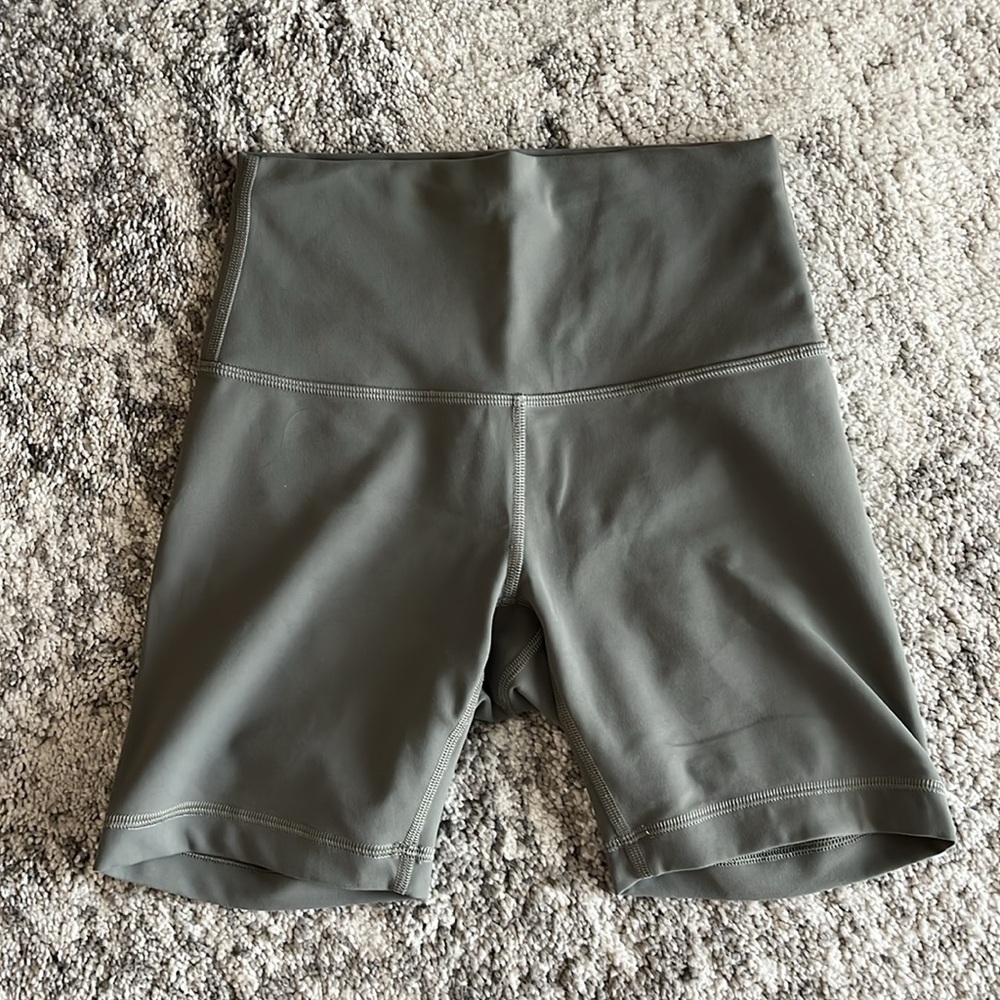 Lululemon Wunder Train Shorts